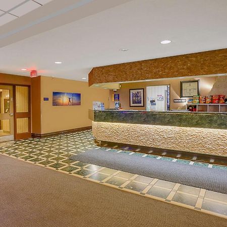 Days Inn By Wyndham Niagara Falls Lundys Lane Exterior foto